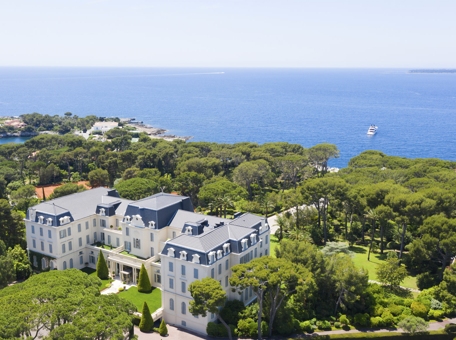 HDC - Hotel du Cap aerial