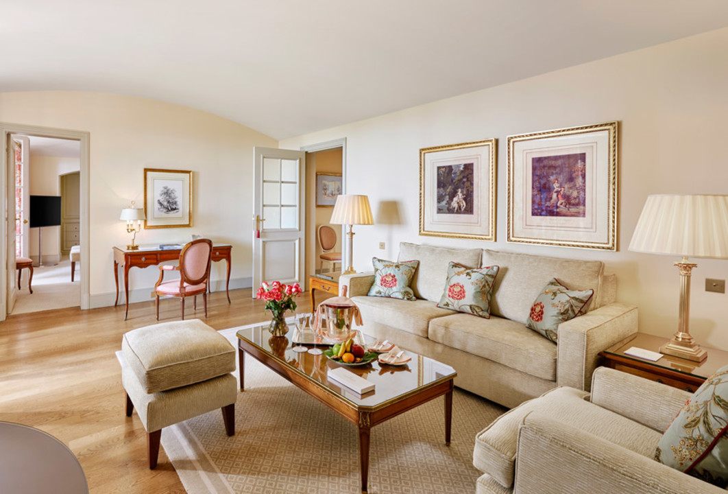 CSM - One Bedroom Suite living room