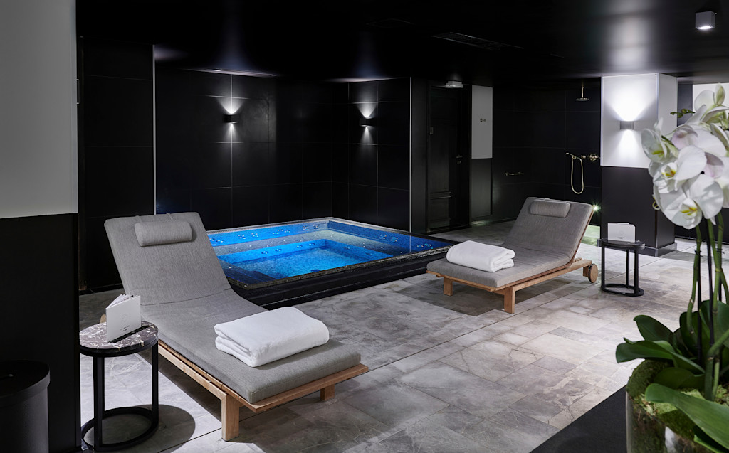 APG - Whirlpool bath