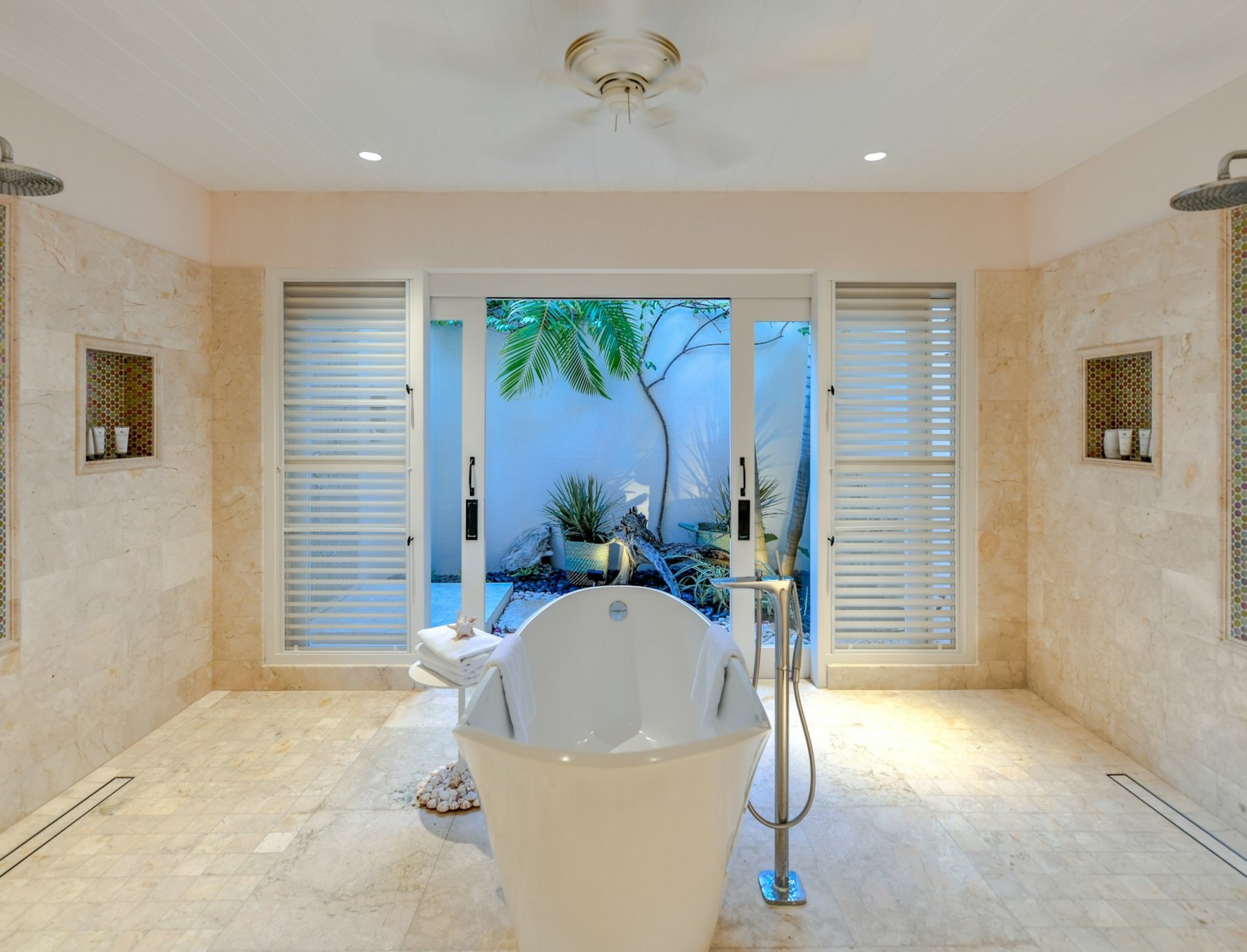 JBI - Room VCAR - Image 12