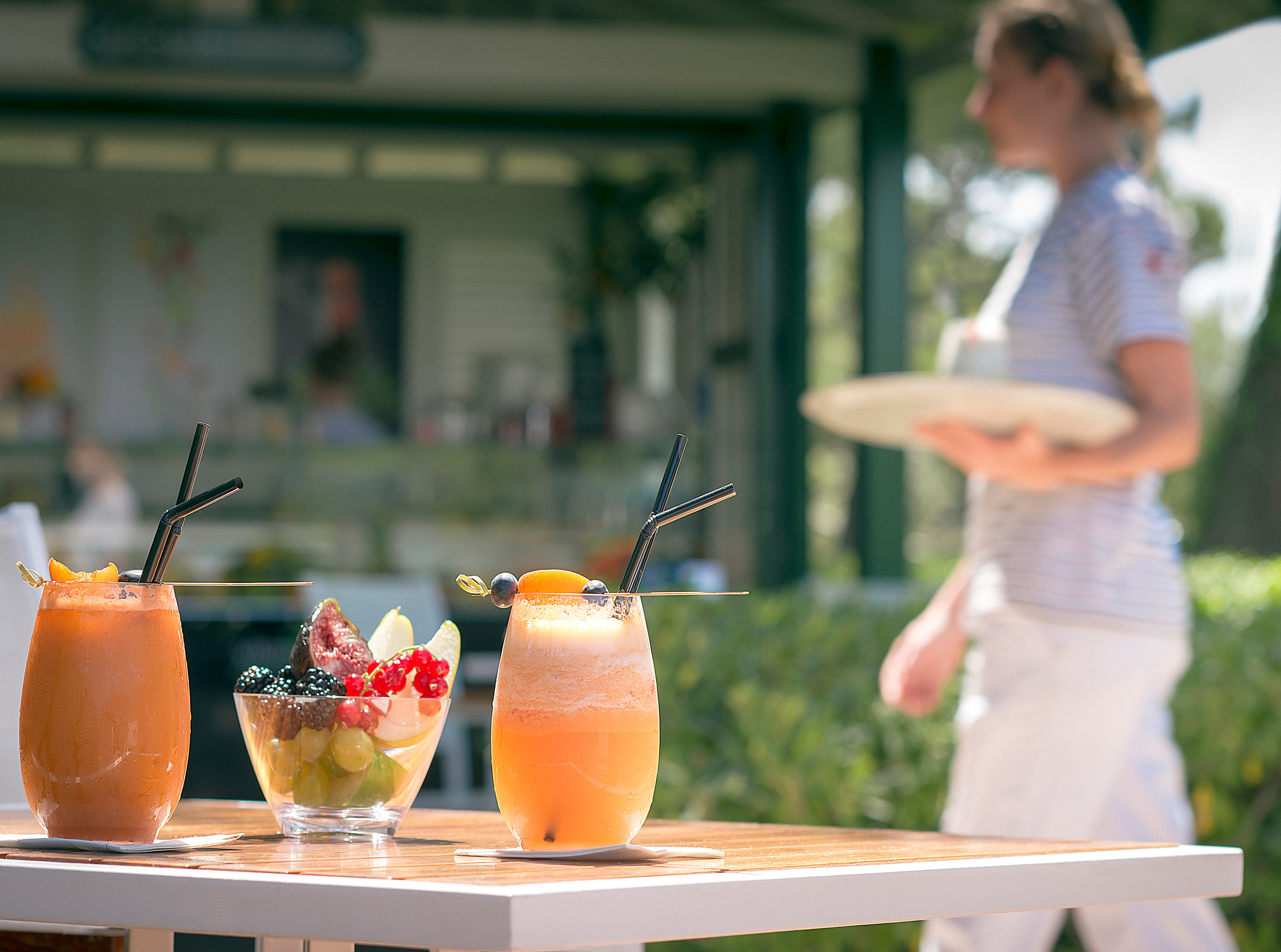 HDC - Juice & Ice Cream Bar juices