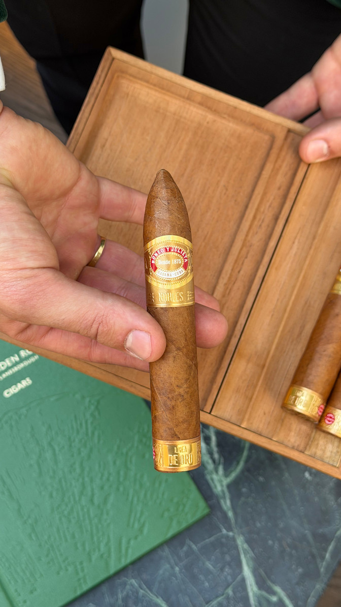 Cigar Masterclass Romeo y Julieta - The Garden Room at The Lanesborough