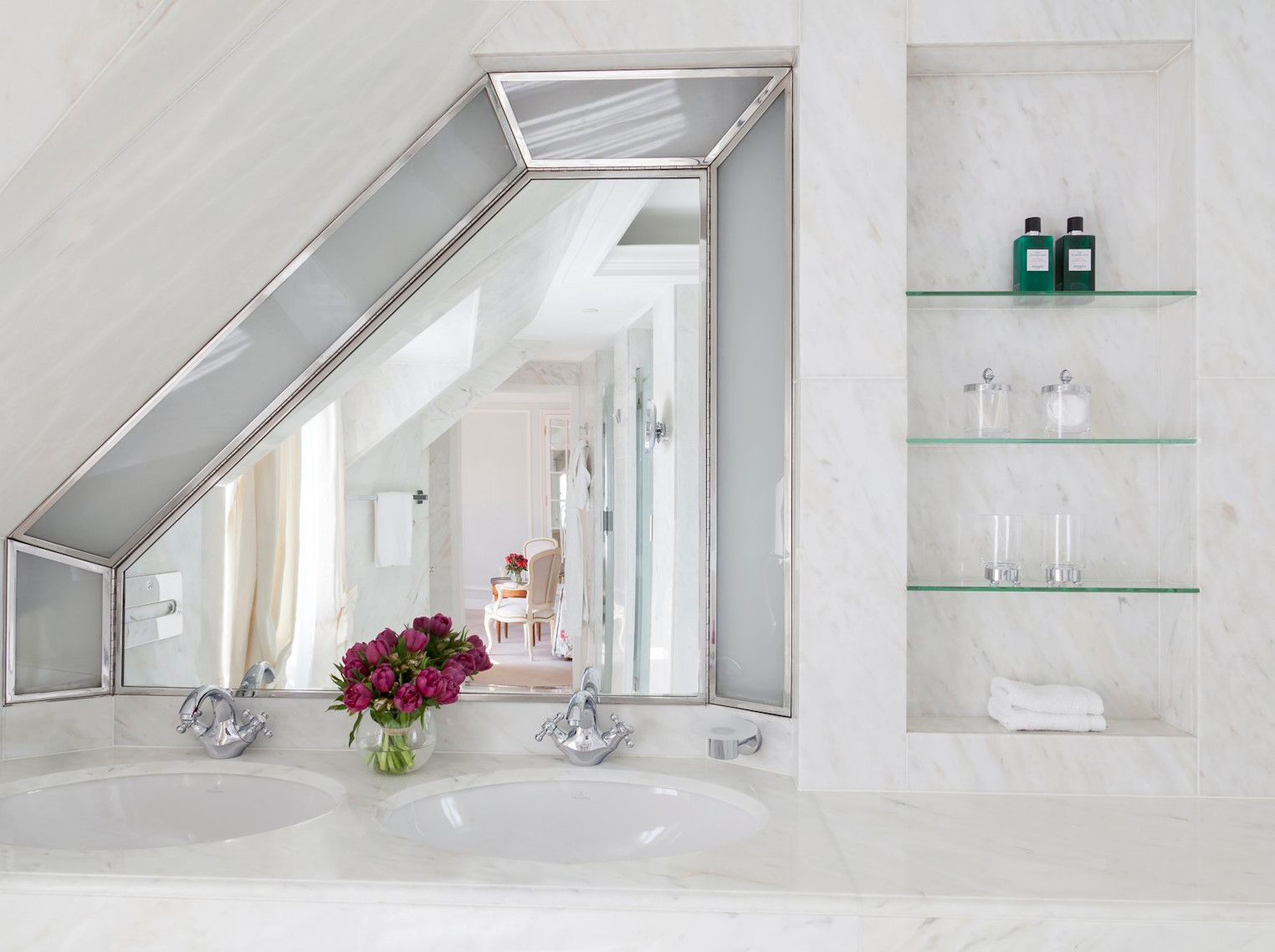 Room 13PANO - Image 8