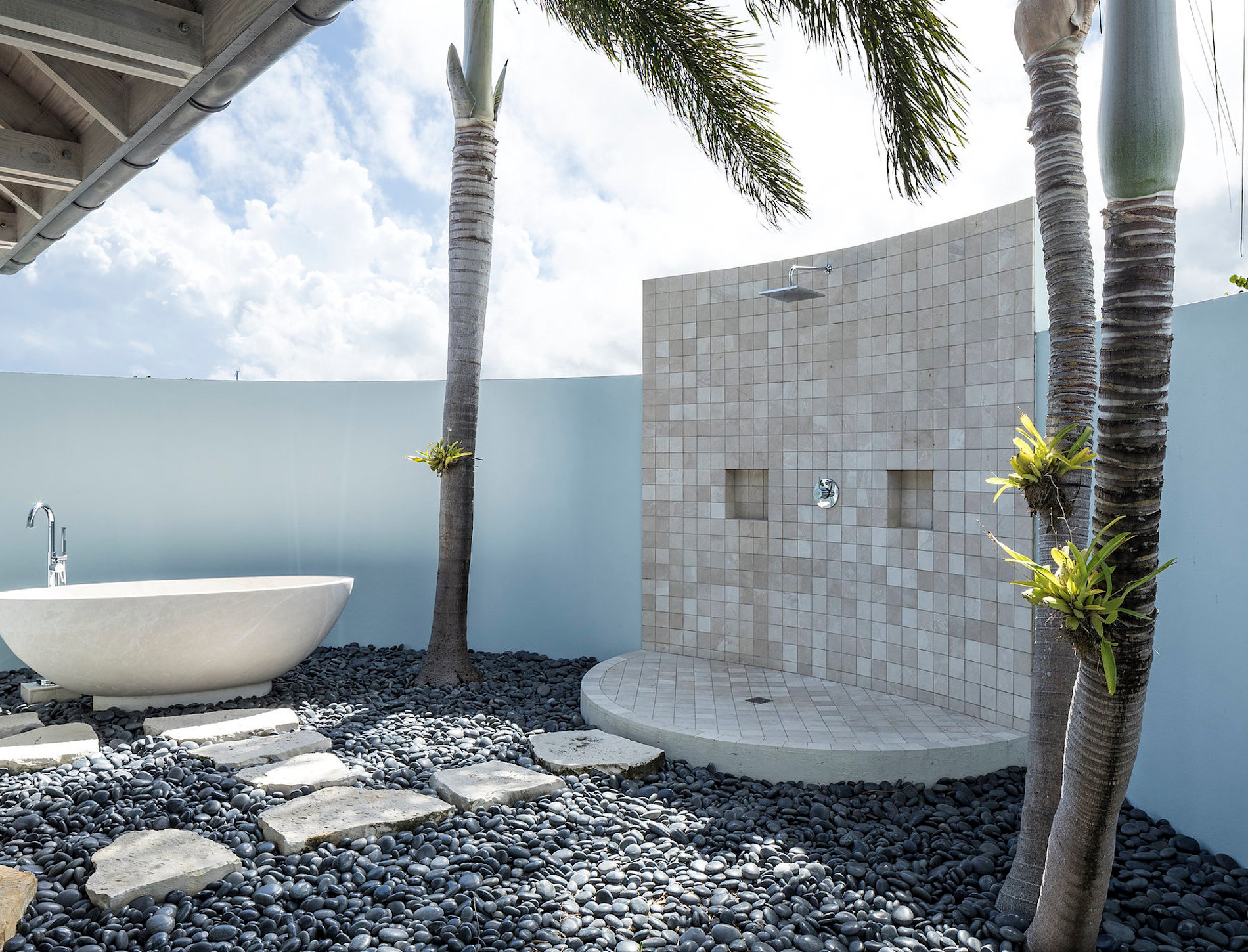 JBI - Room XLLZ - Image 7