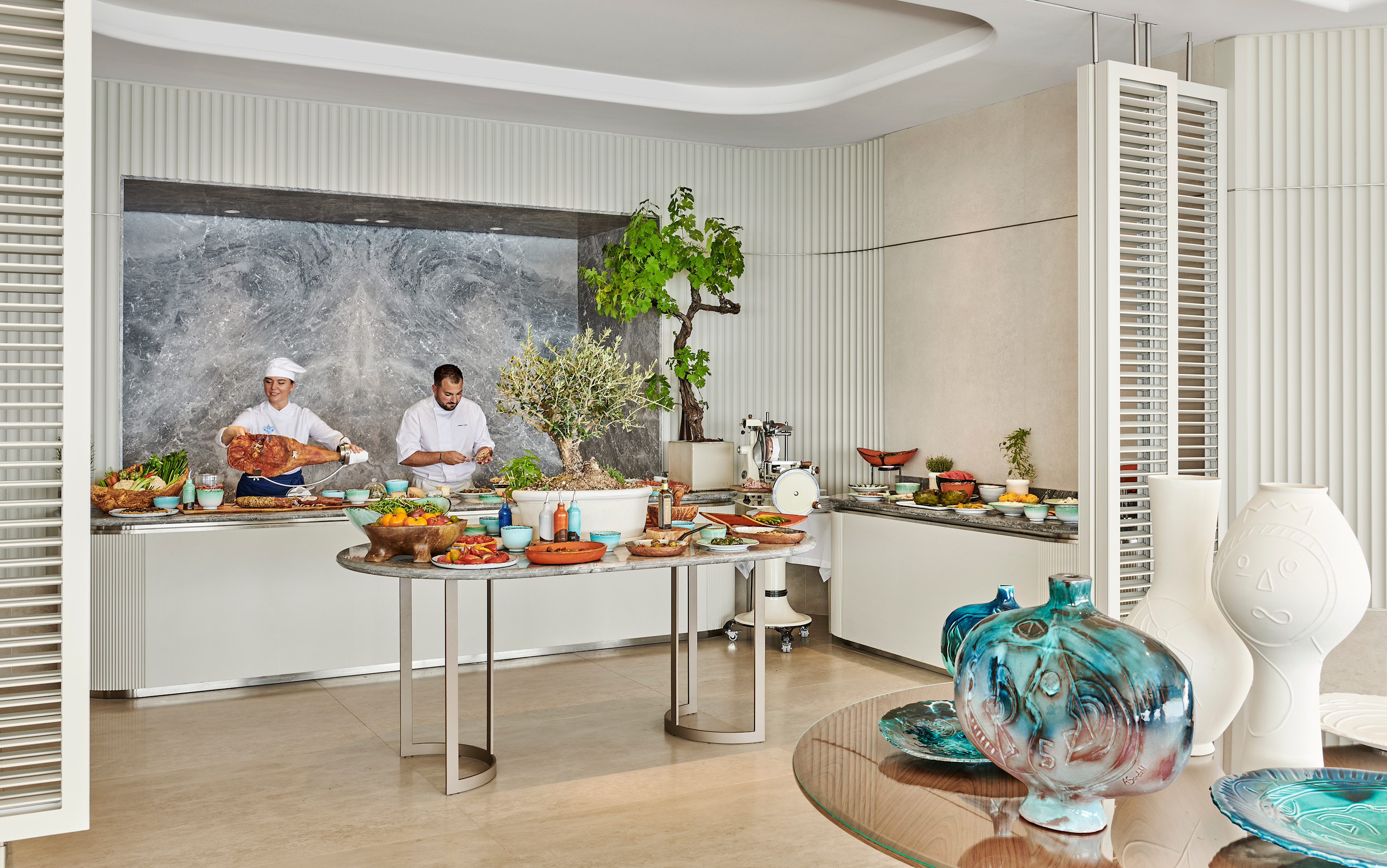 HDC - Buffet Lunch Eden-Roc Restaurant