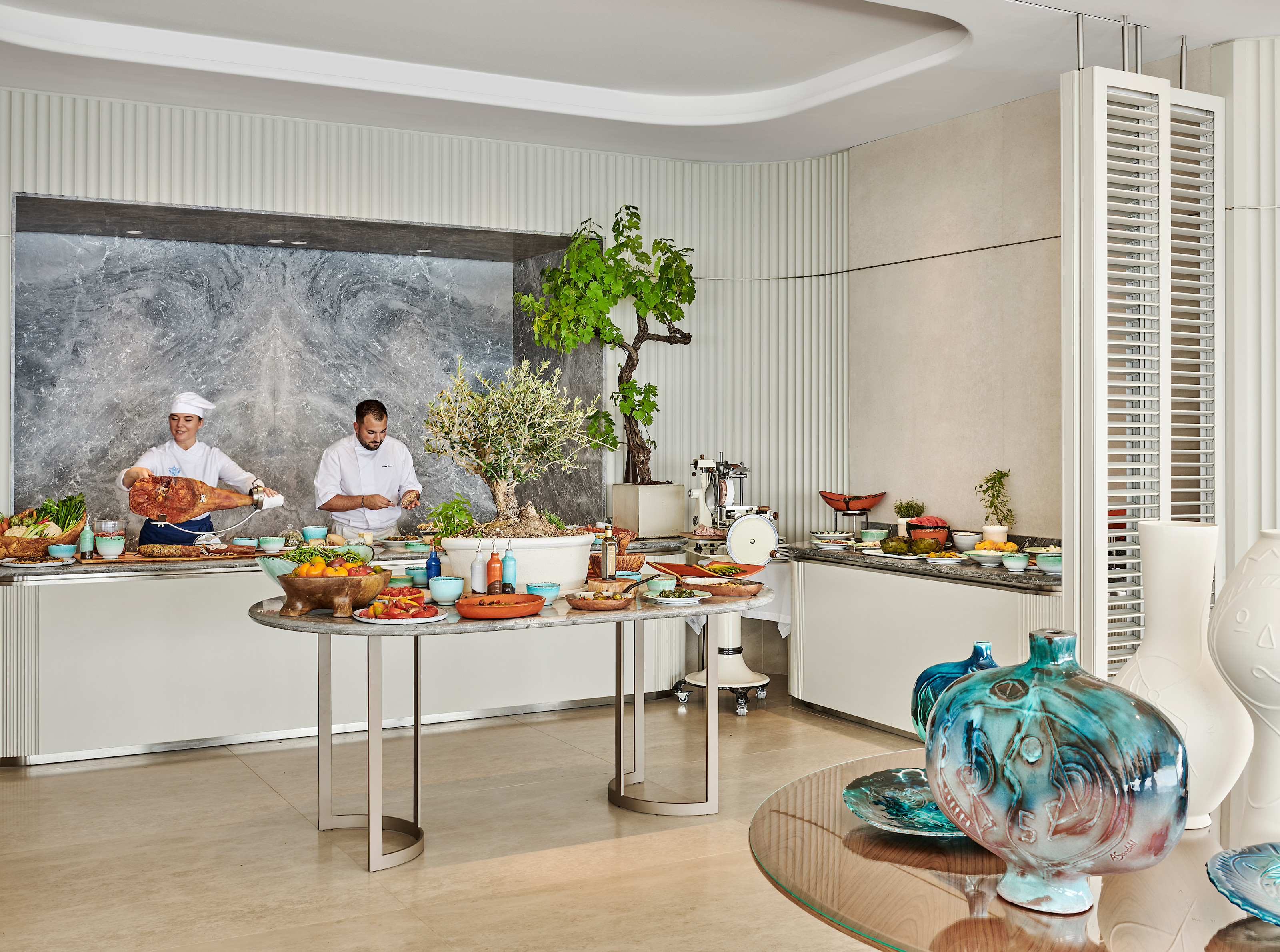 HDC - Buffet Lunch Eden-Roc Restaurant