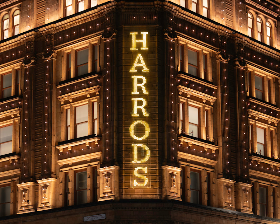 LAN - Harrods - Festive Shop & Stay