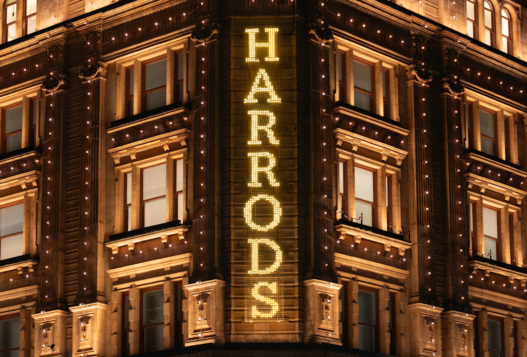 LAN - Harrods - Festive Shop & Stay