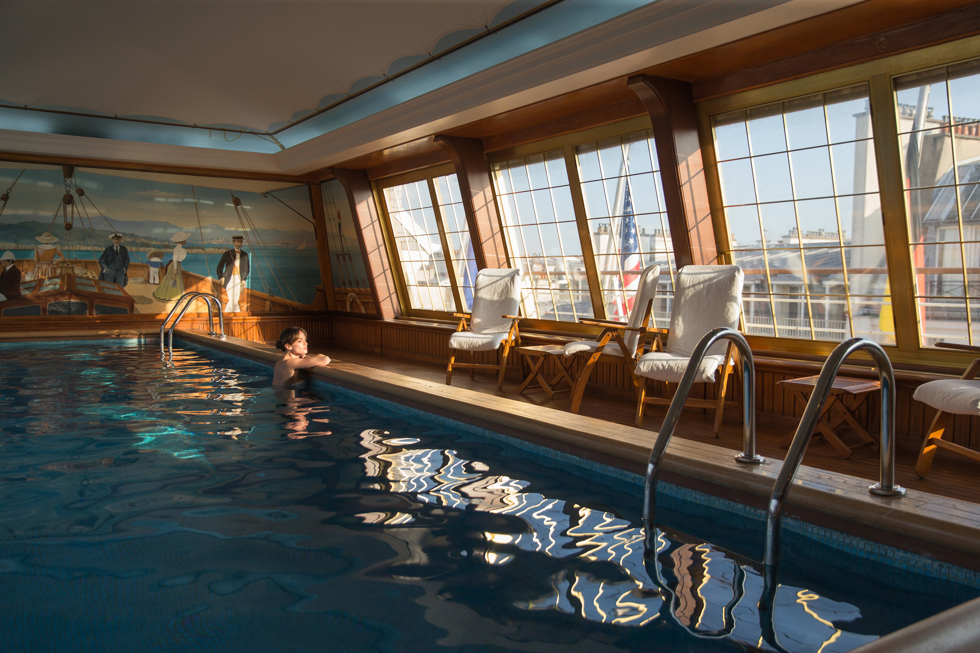 Le Bristol Paris - Shooting Piscine mannequin femme @Romainréglade (2)