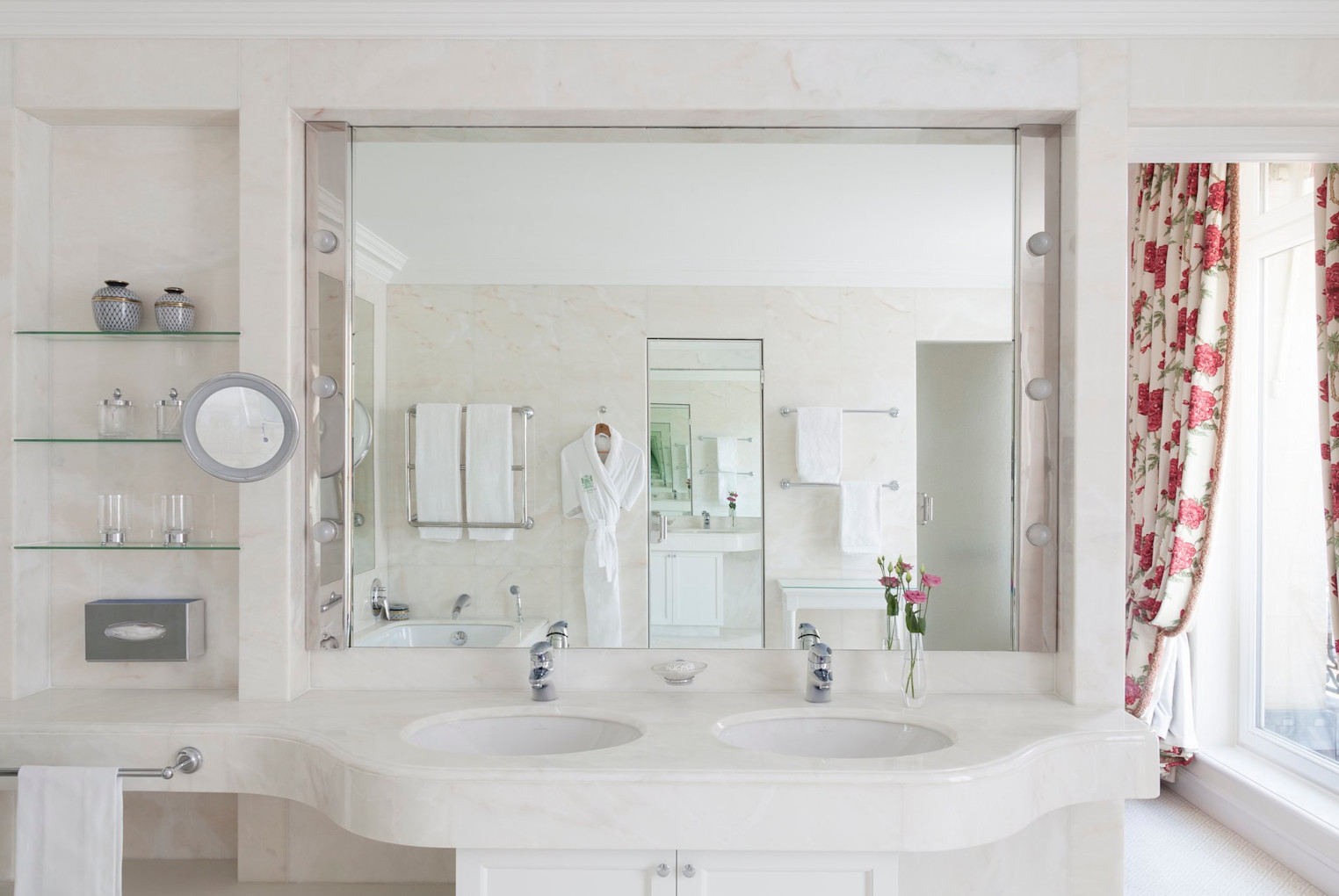 Room 14PARI - Image 6