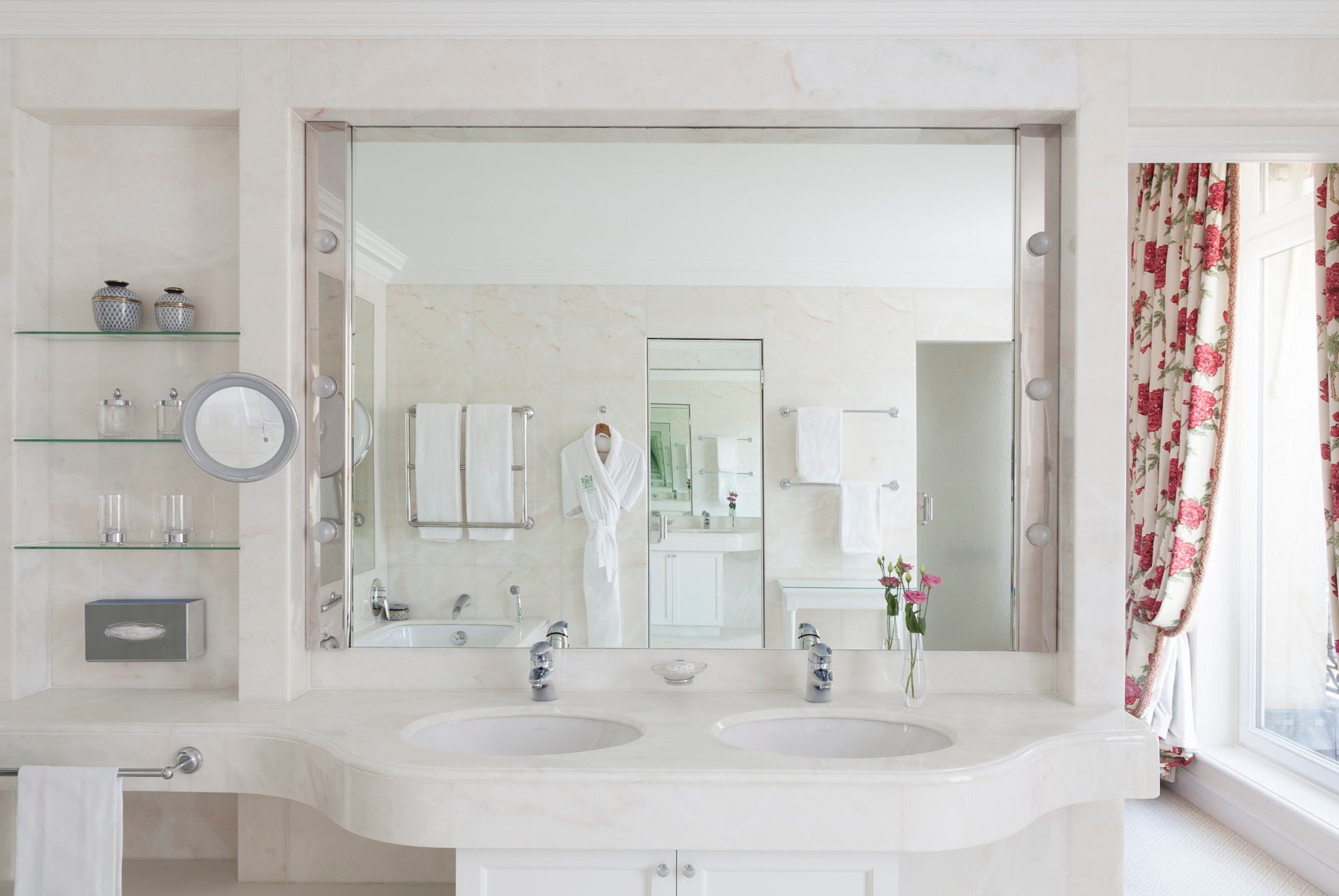 Room 14PARI - Image 6