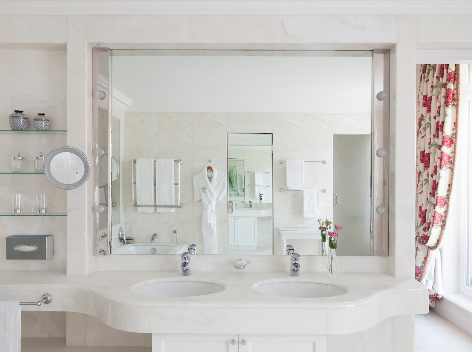 Room 14PARI - Image 6