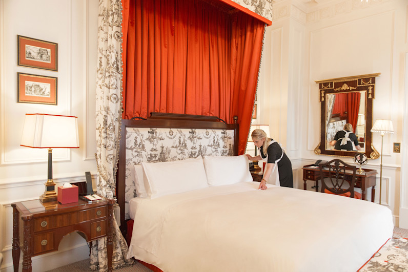 LAN - Housekeeping Service in a Suite The Lanesborough
