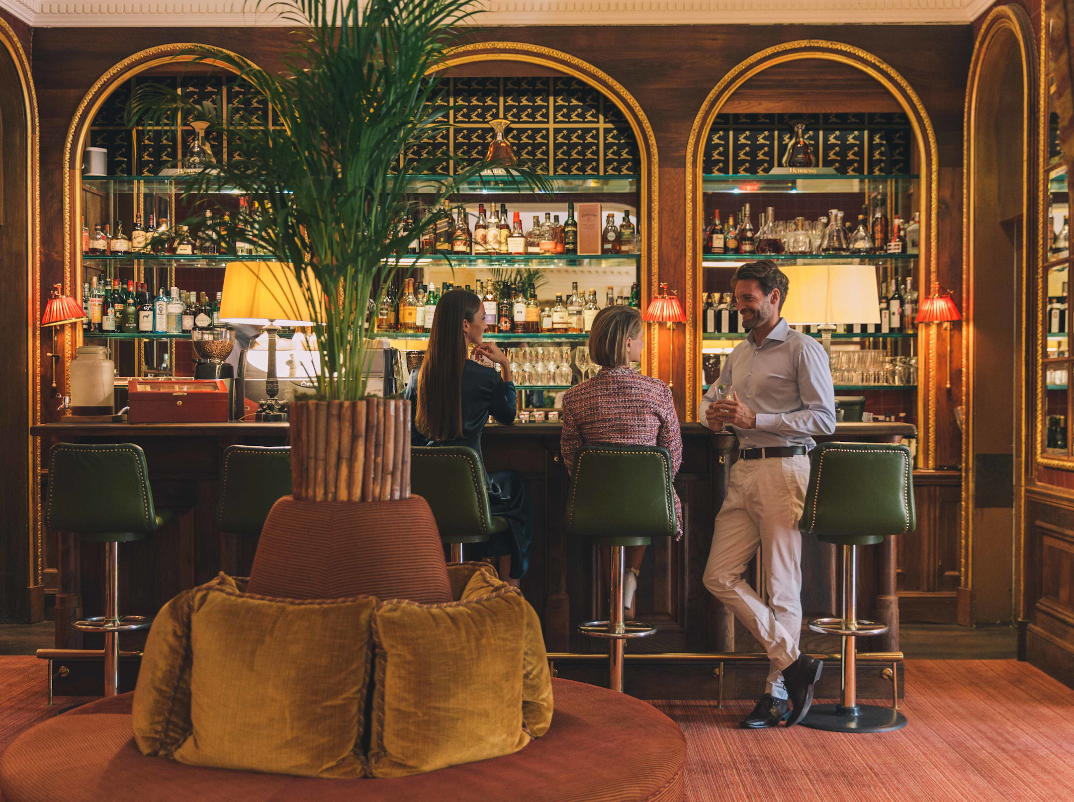 Brenners-Park-Hotel-Spa-Oleander-Bar-Lifestyle©Romain-Reglade