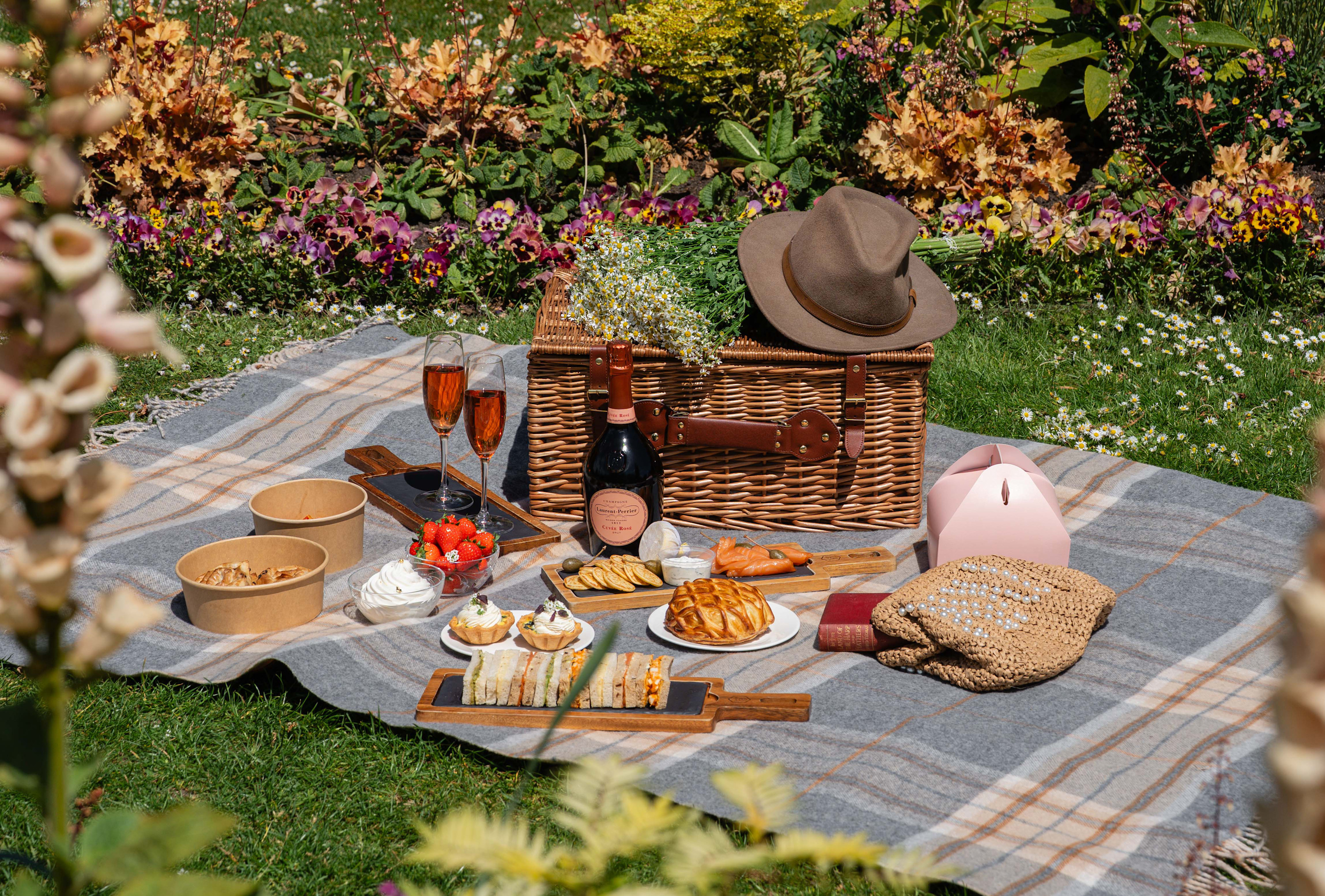 The Lanesborough Summer Picnic with Laurent-Perrier