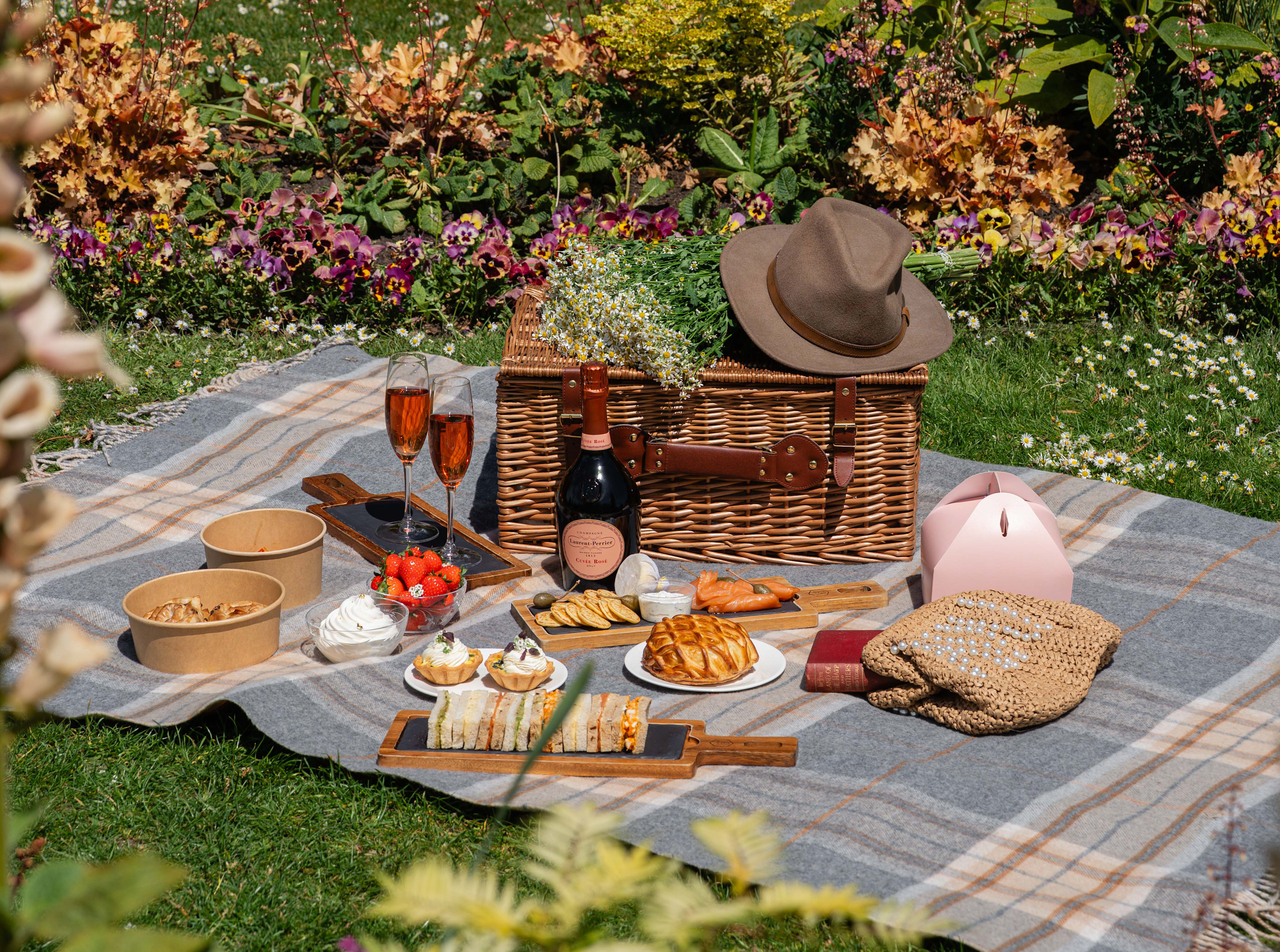 The Lanesborough Summer Picnic with Laurent-Perrier