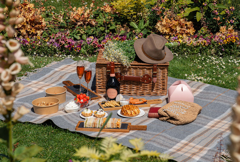 The Lanesborough Summer Picnic with Laurent-Perrier