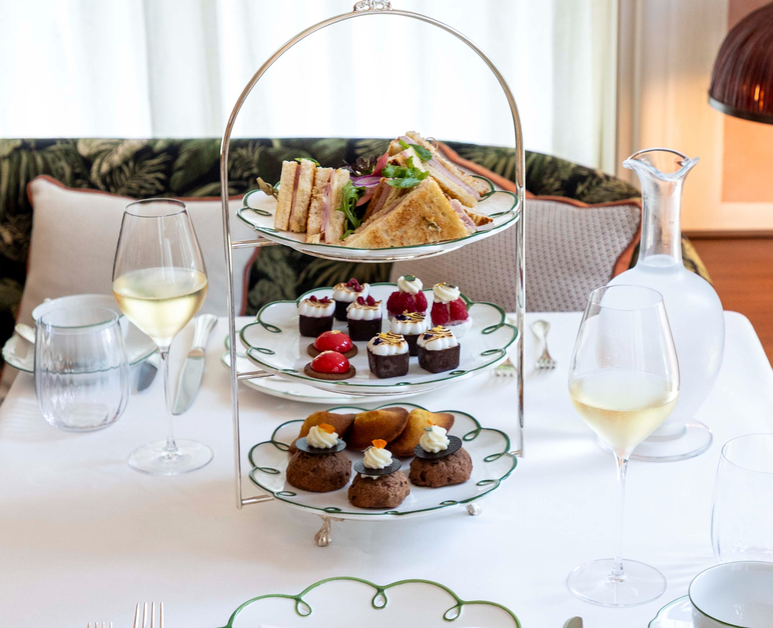 VIN - Afternoon tea