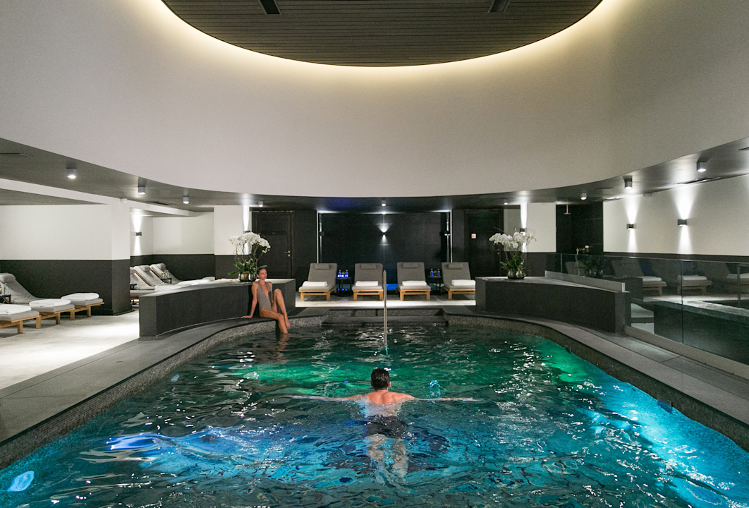 APG - Wellness pool lifestyle