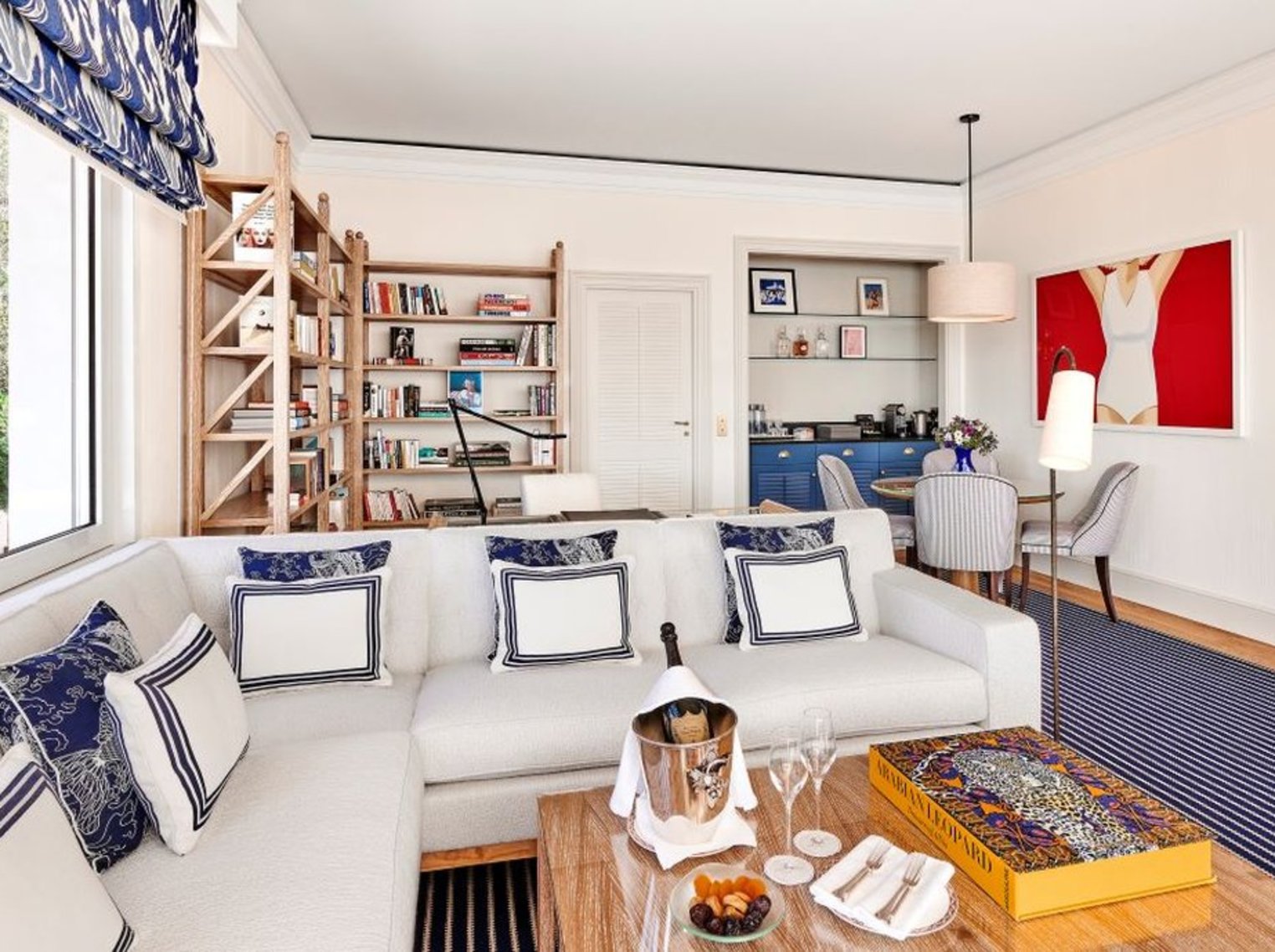 HDC - Eden-Roc Suite Living-room