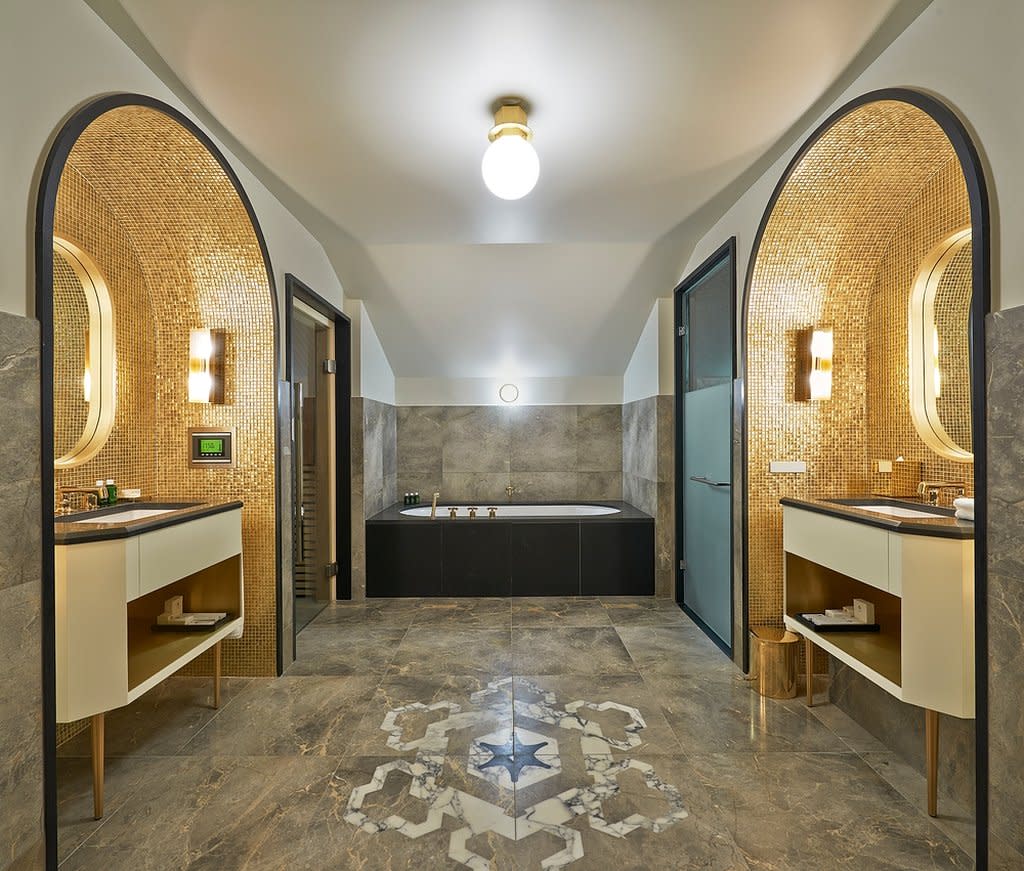 APG - Penthouse bathroom
