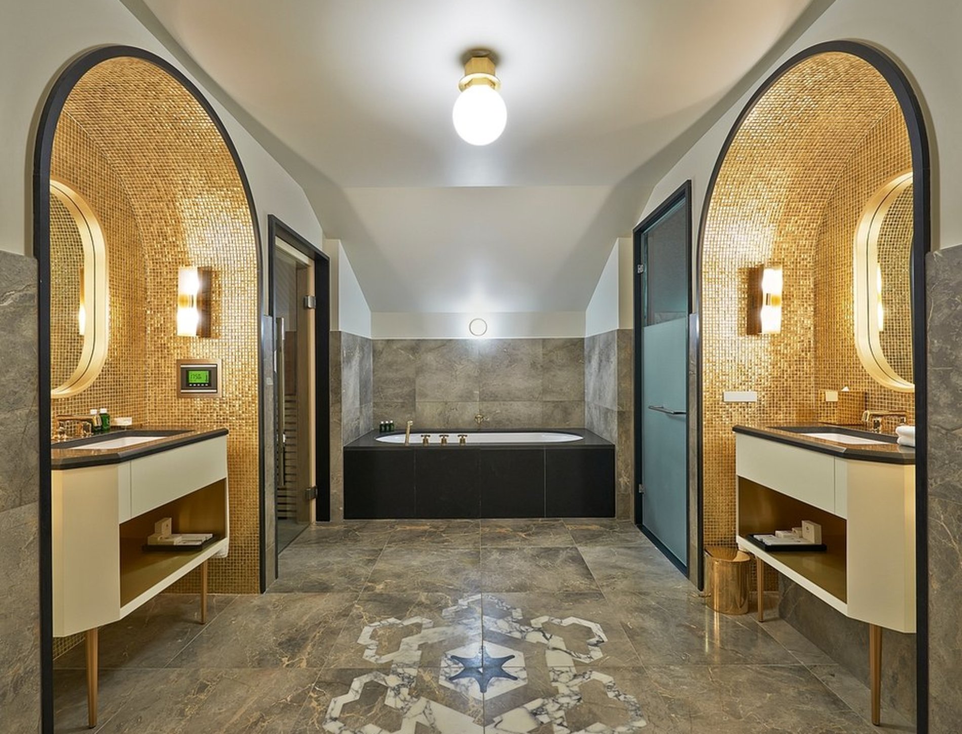 APG - Penthouse bathroom