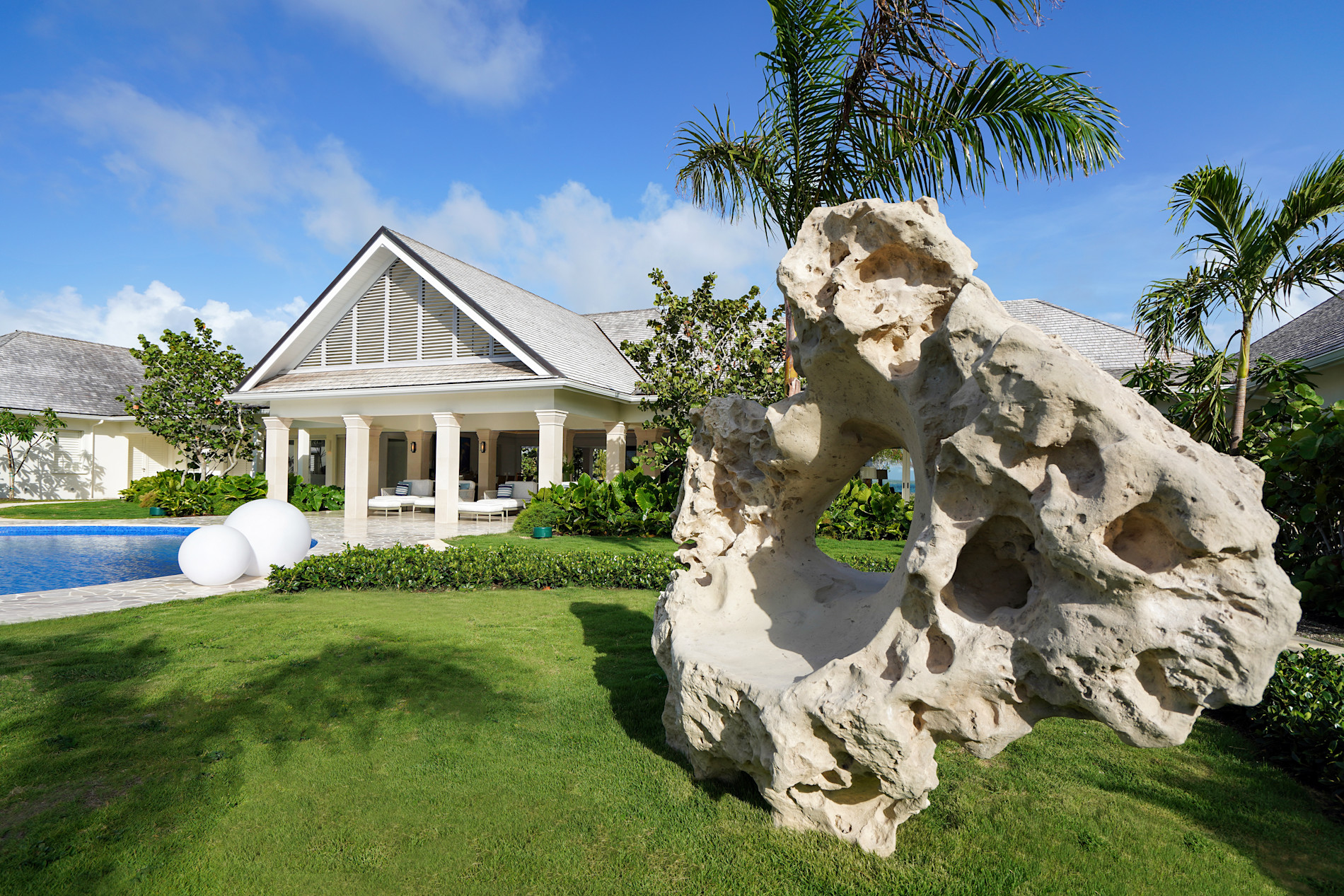 JBI-PrvRes TyCompton stone sculpture-300dpi