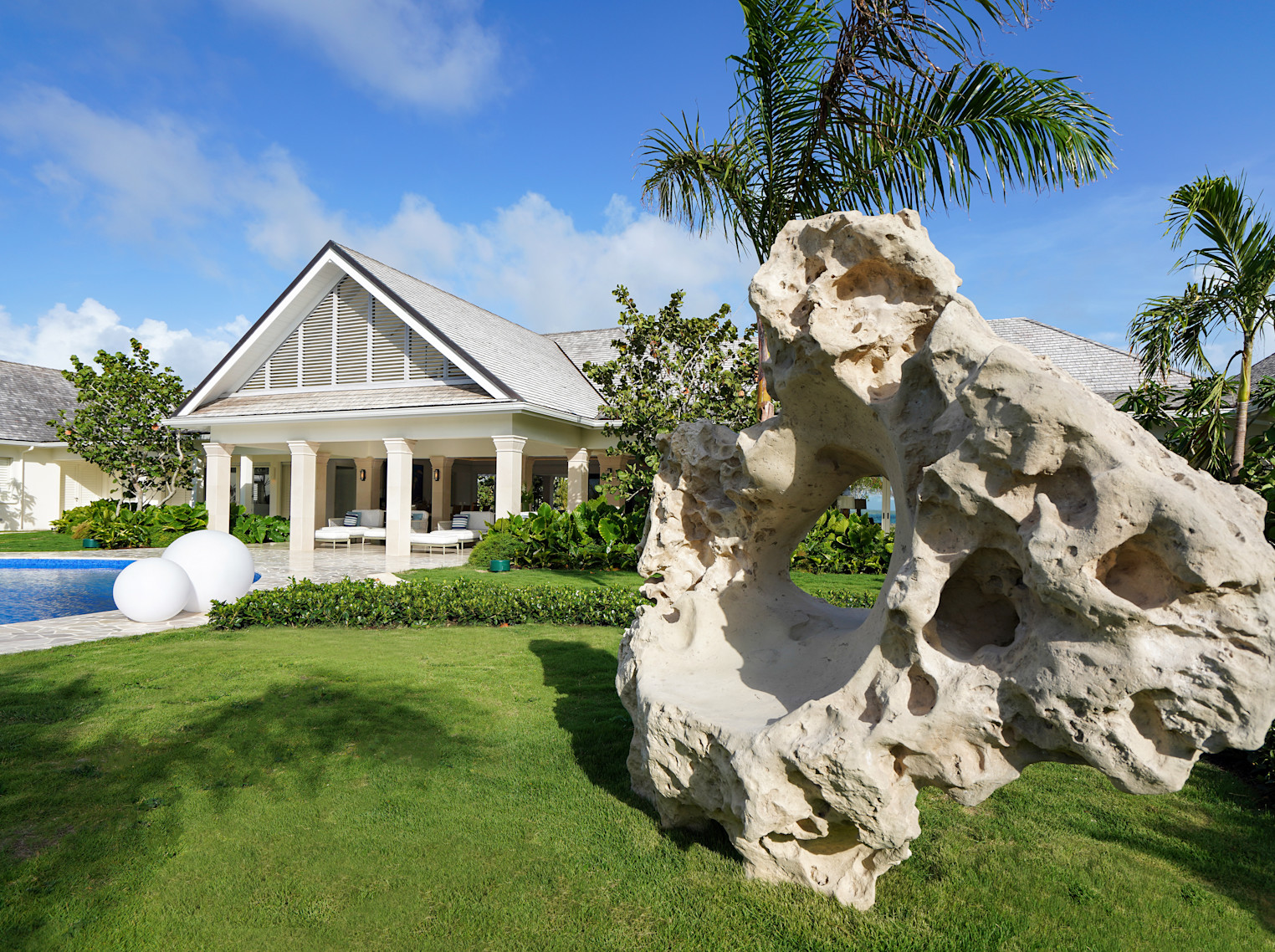 JBI-PrvRes TyCompton stone sculpture-300dpi