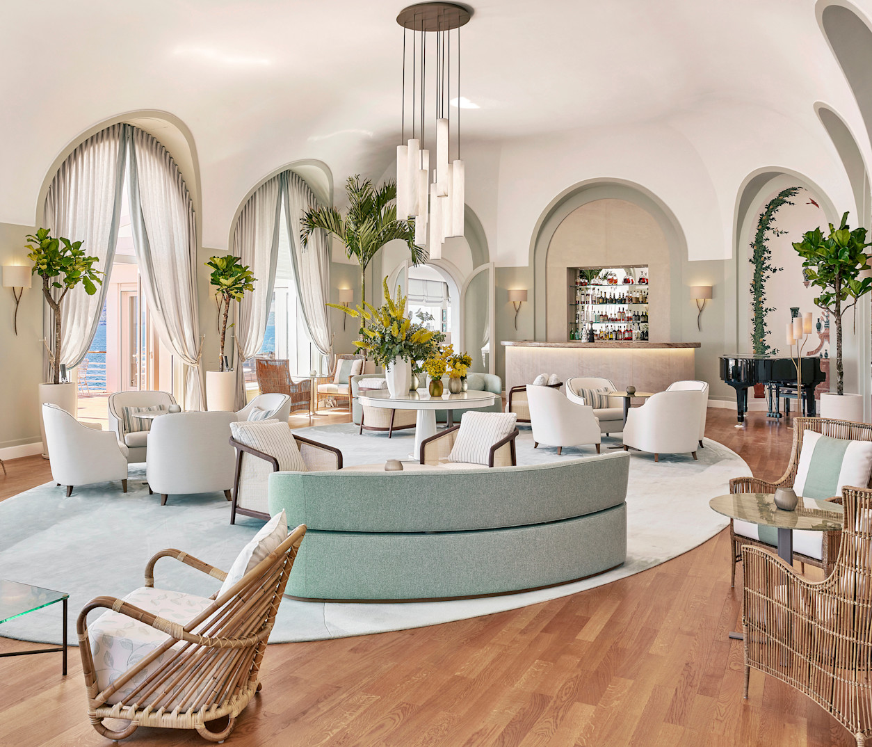 Restaurants & Bars in Antibes | Hôtel du Cap-Eden-Roc