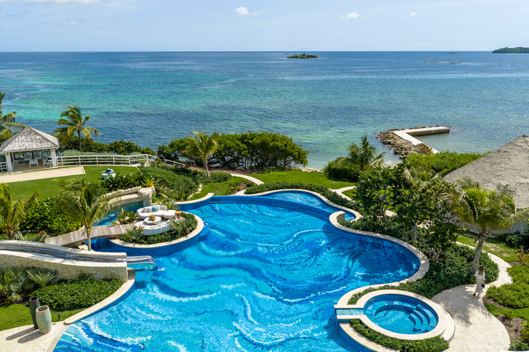 StudioIDC EvangelineDrone-50