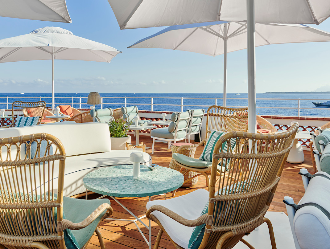 HDC - Eden-Roc Lounge 3