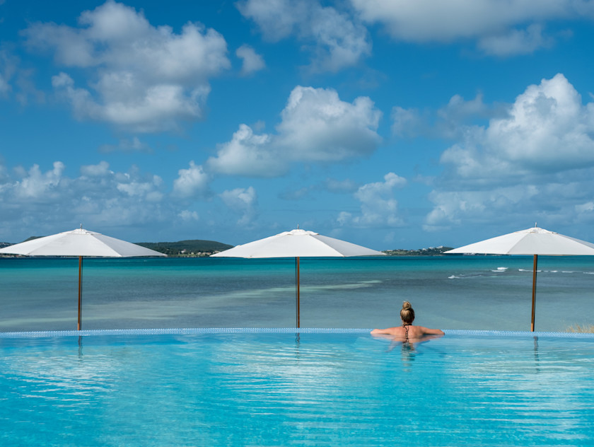 JBI - Infinity pool - lifestyle