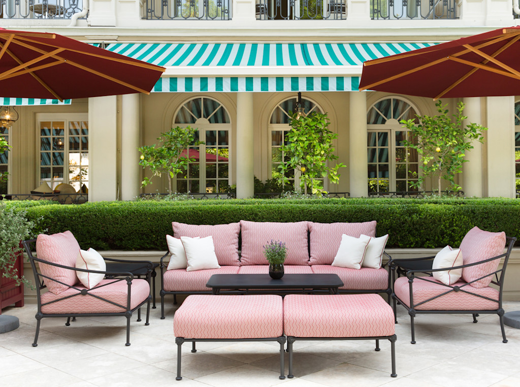 Brenners-Park-Hotel-Spa-Minerva-terrace-lounge