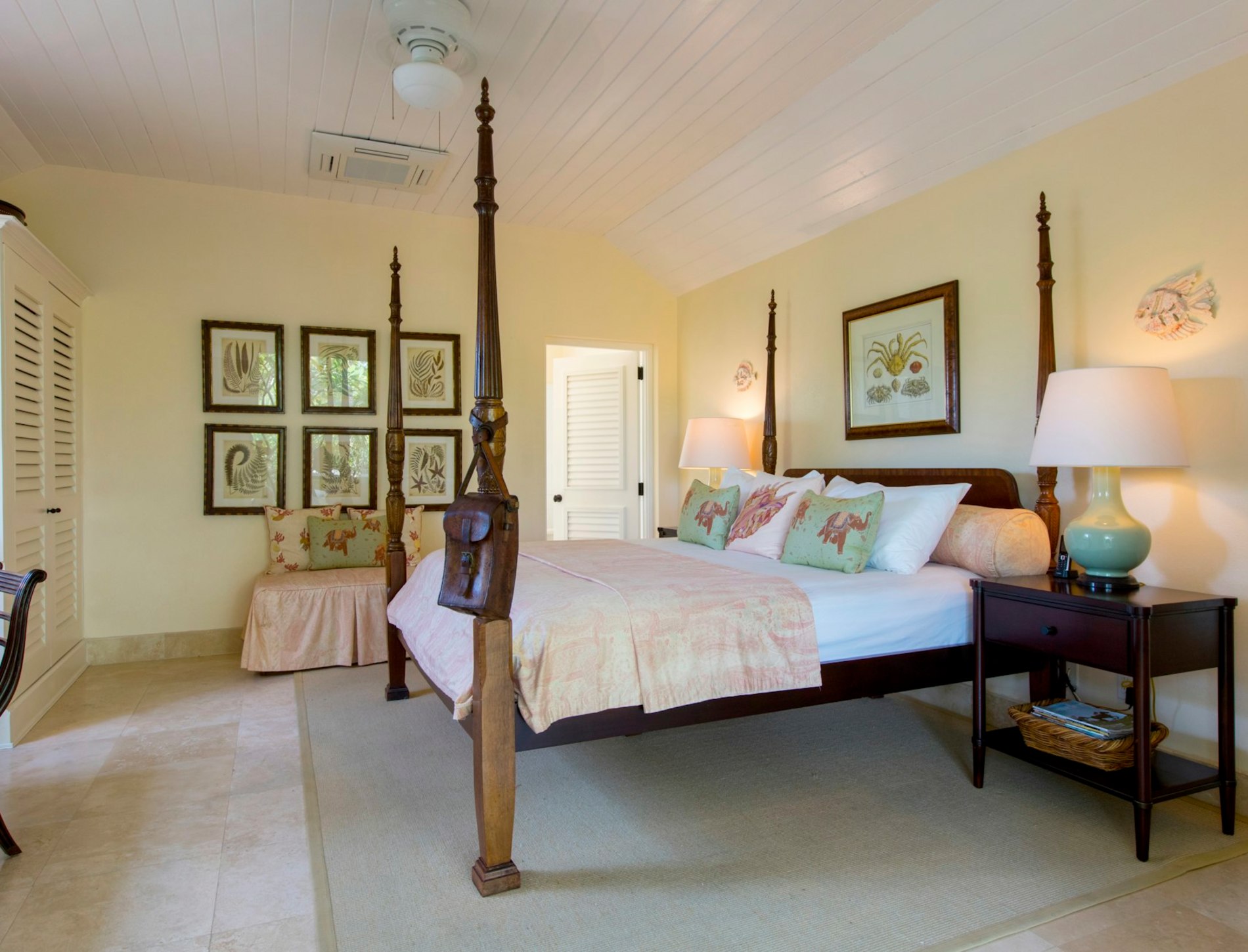 JBI - Room XOLE - Image 14