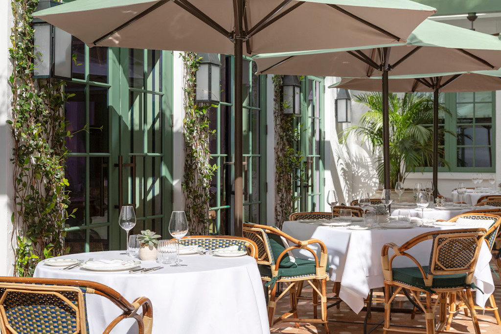 VIN - Coco's - The Courtyard