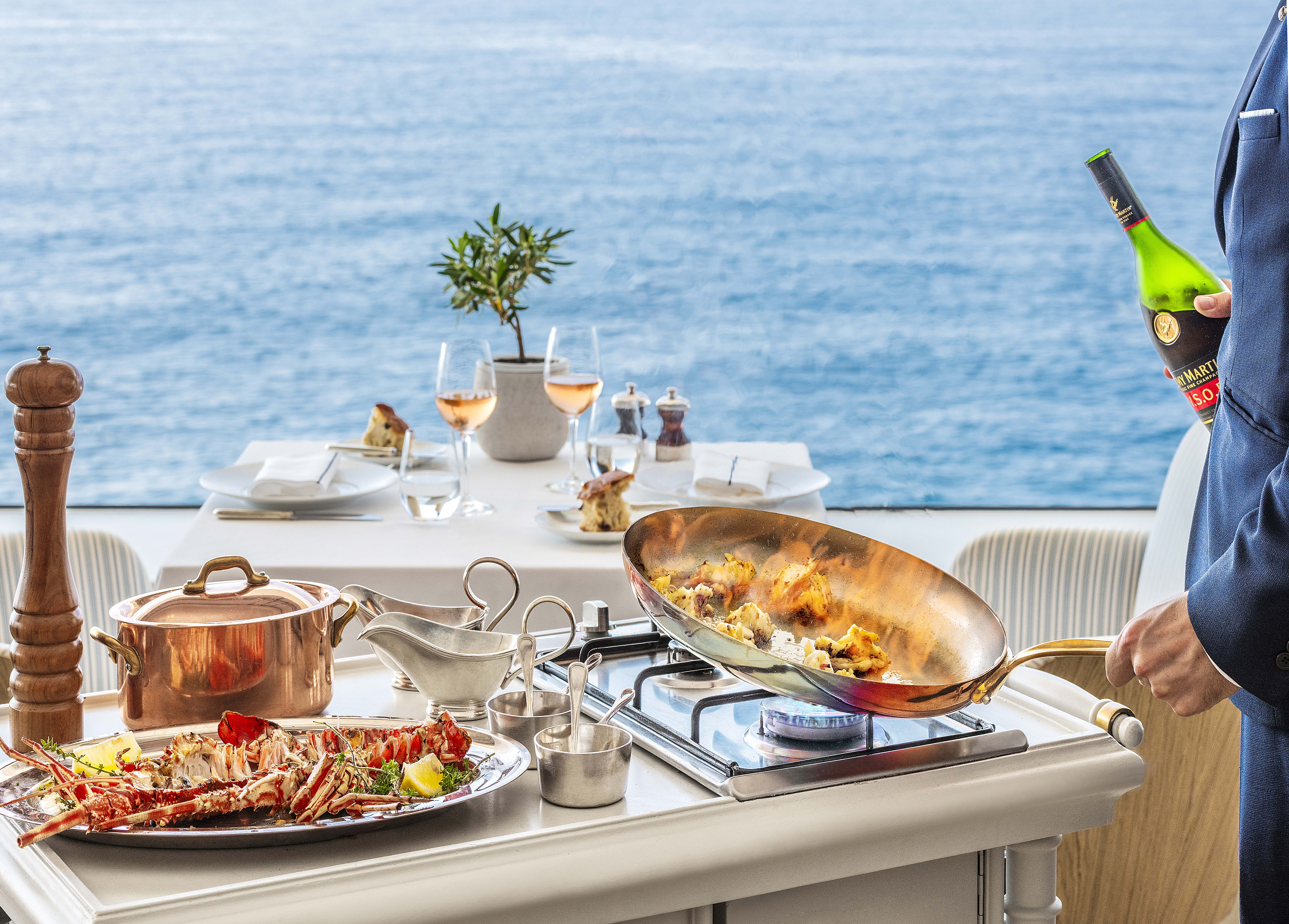 Eden-Roc Restaurant in Cote d'Azur | Hôtel du Cap-Eden-Roc