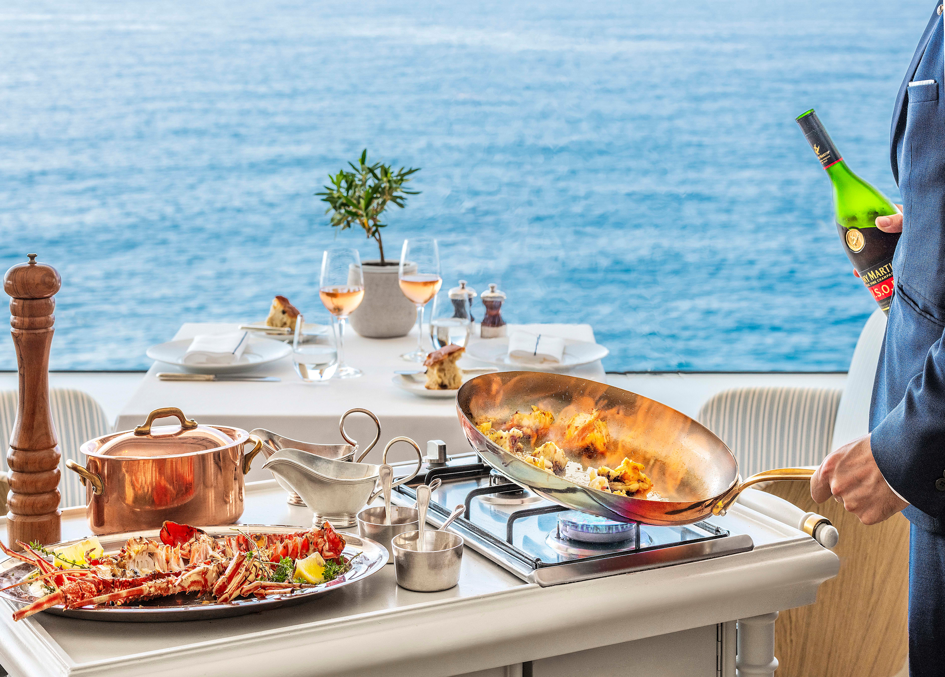 HDC - Eden-Roc Restaurant flambé cooking