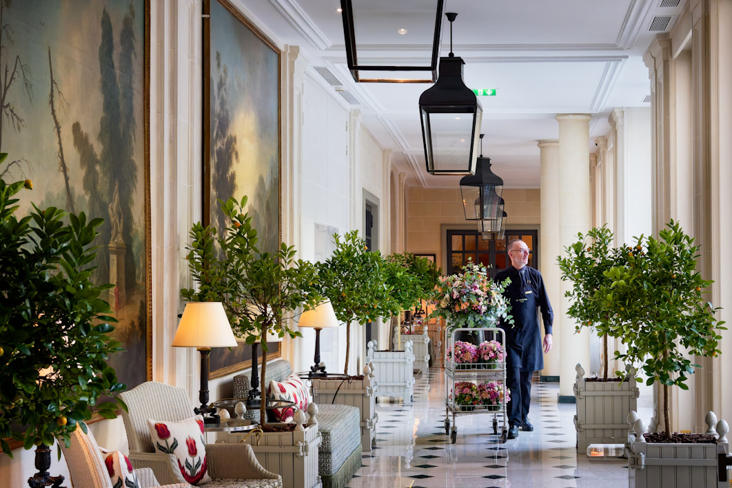 Le Bristol Paris - Philippe Guillot Fleuristes Colonnade f9zXz