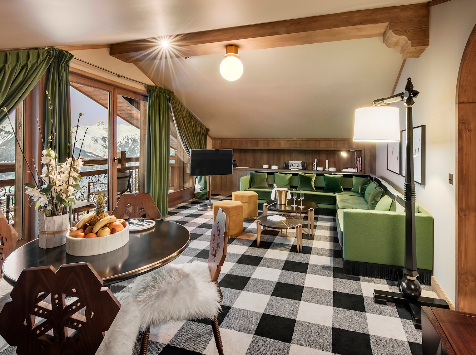 Deluxe One Bedroom Suite ilOEG