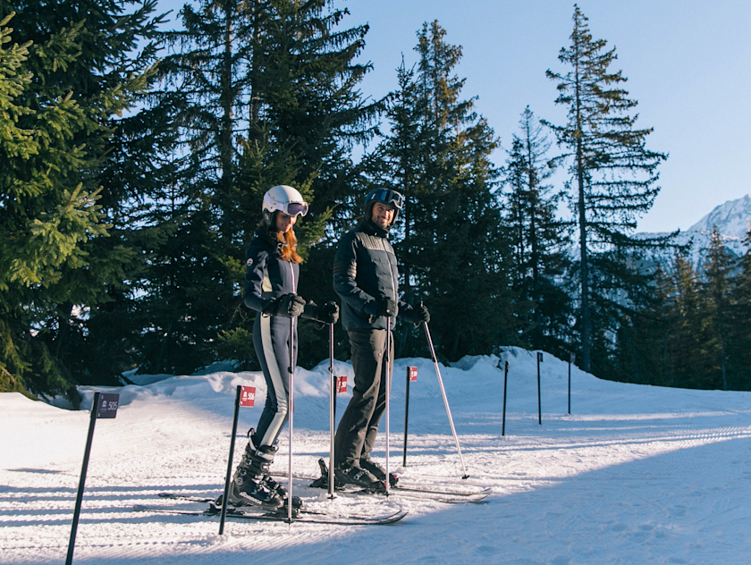 APG - Ski couple lifestyle