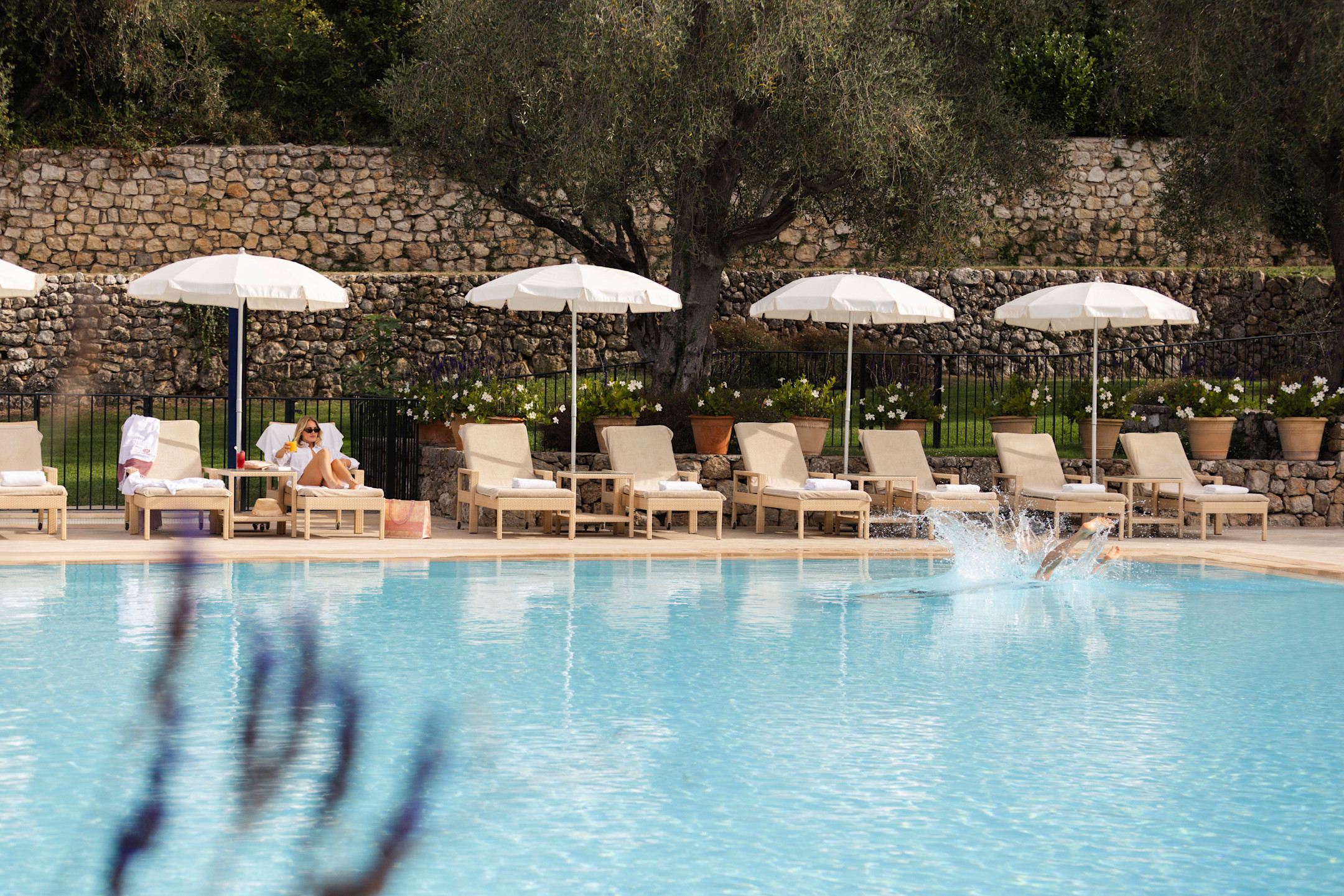 CSM - Couple by the pool