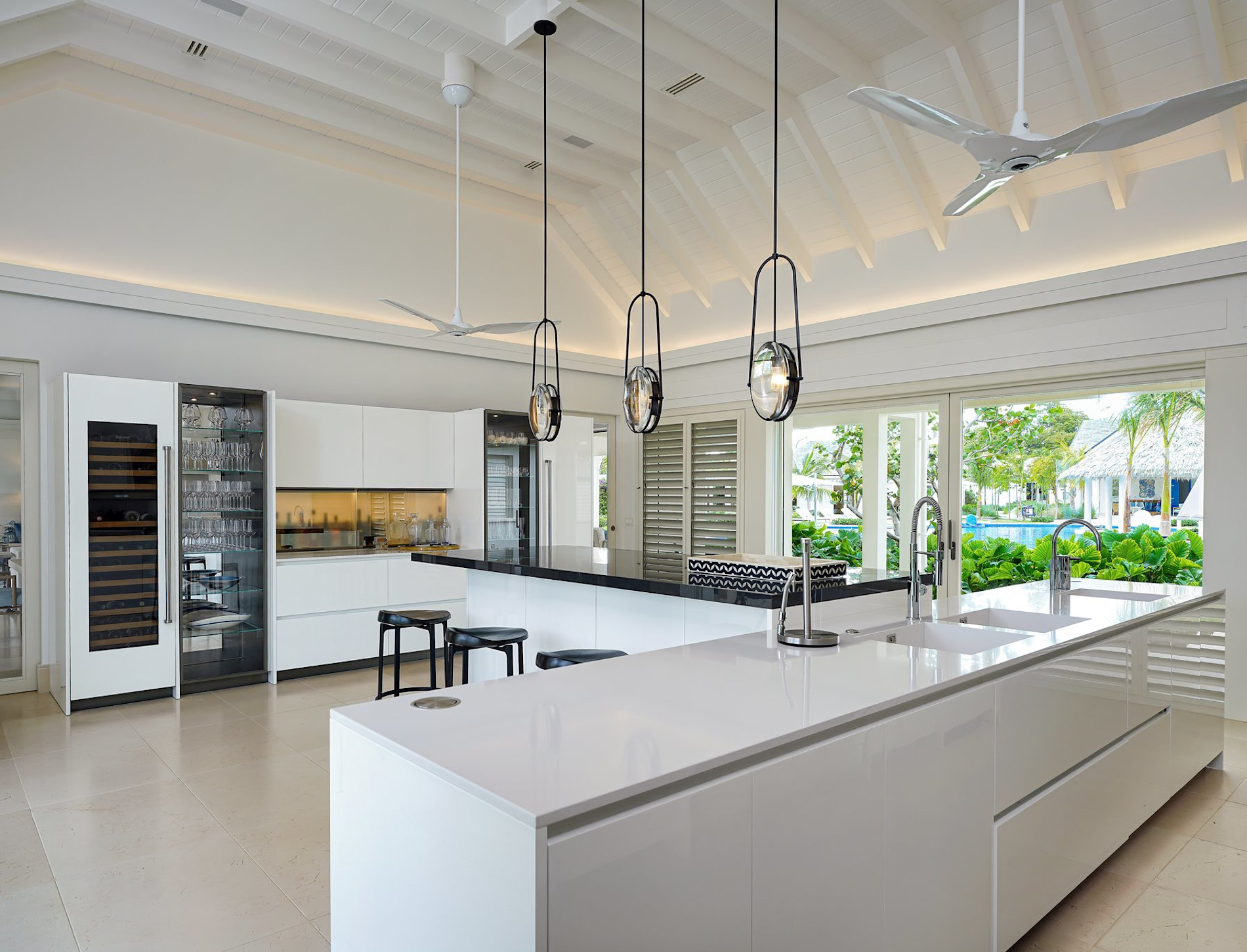 Room XTYC - Image 12