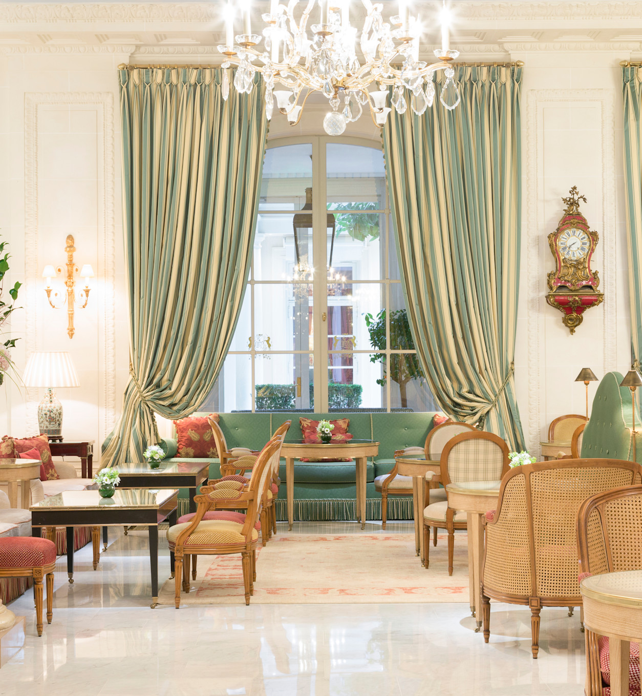 LBP - Café Antonia - Restaurant qxvbA