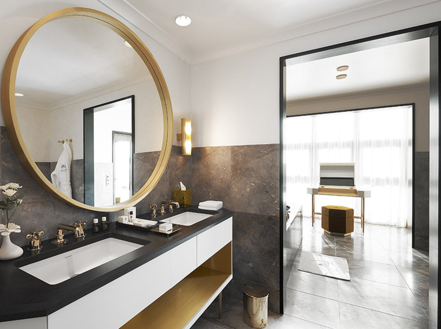 APG - Prestige Suite bathroom