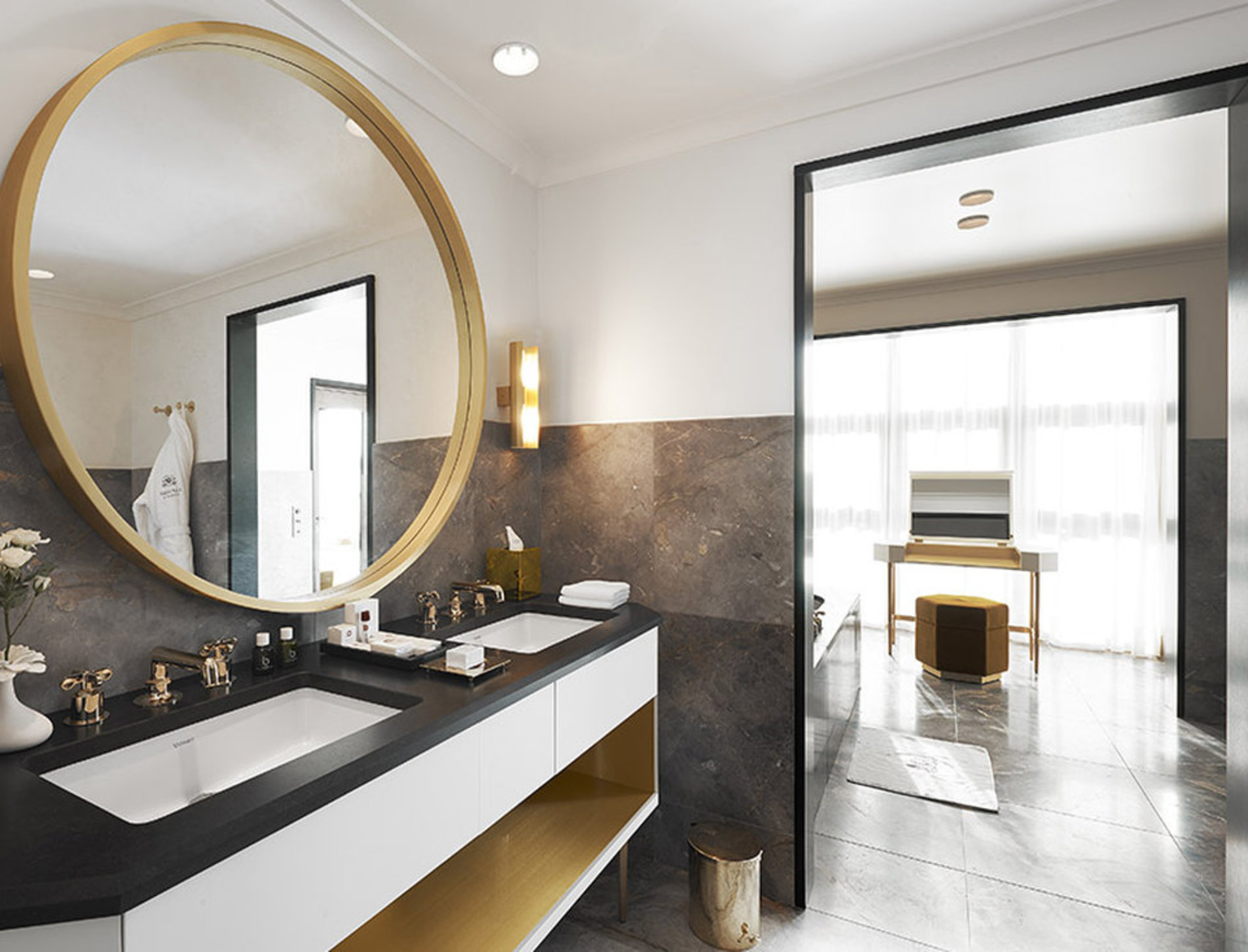 APG - Prestige Suite bathroom