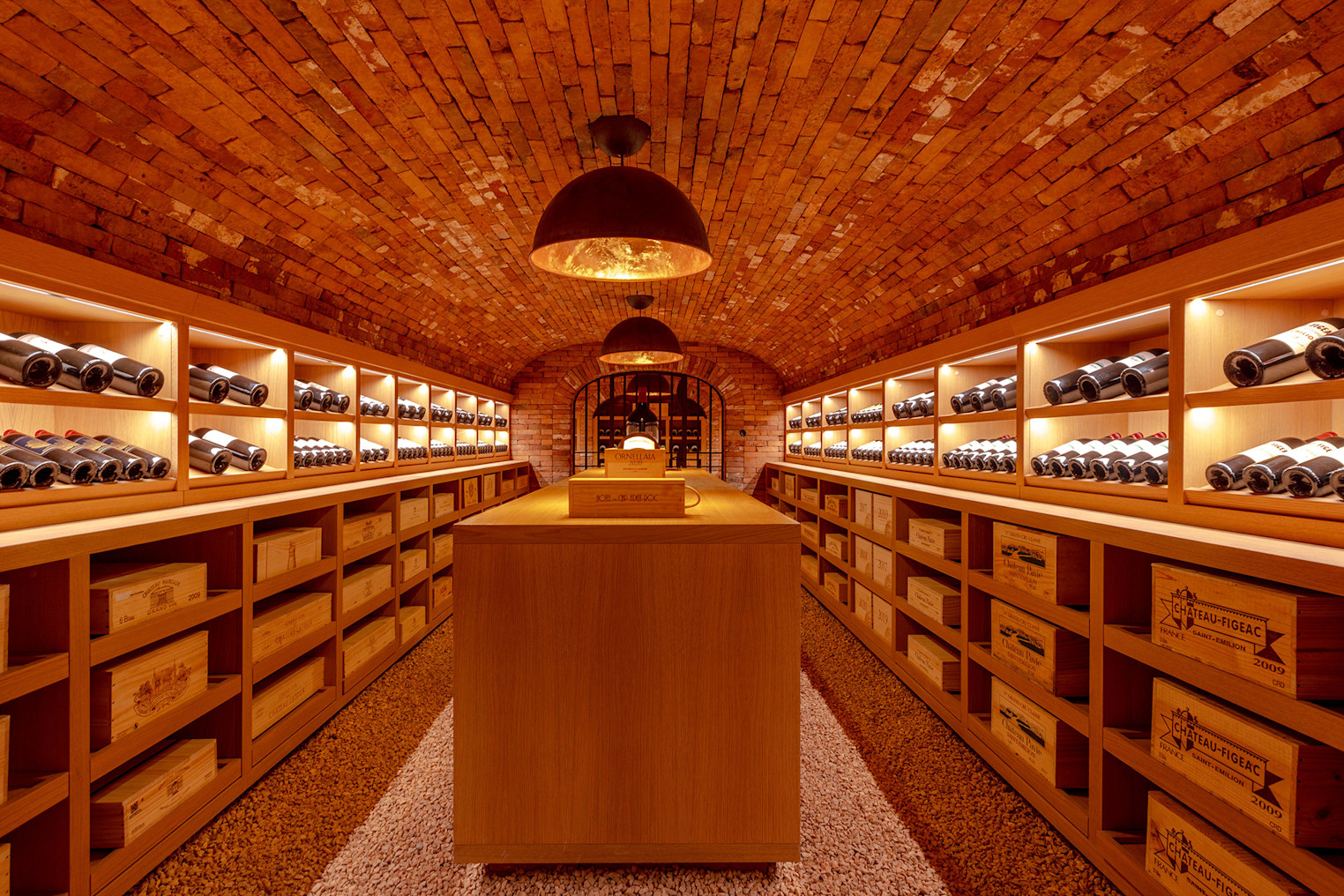 HDC - Villa La Guettière wine cellar