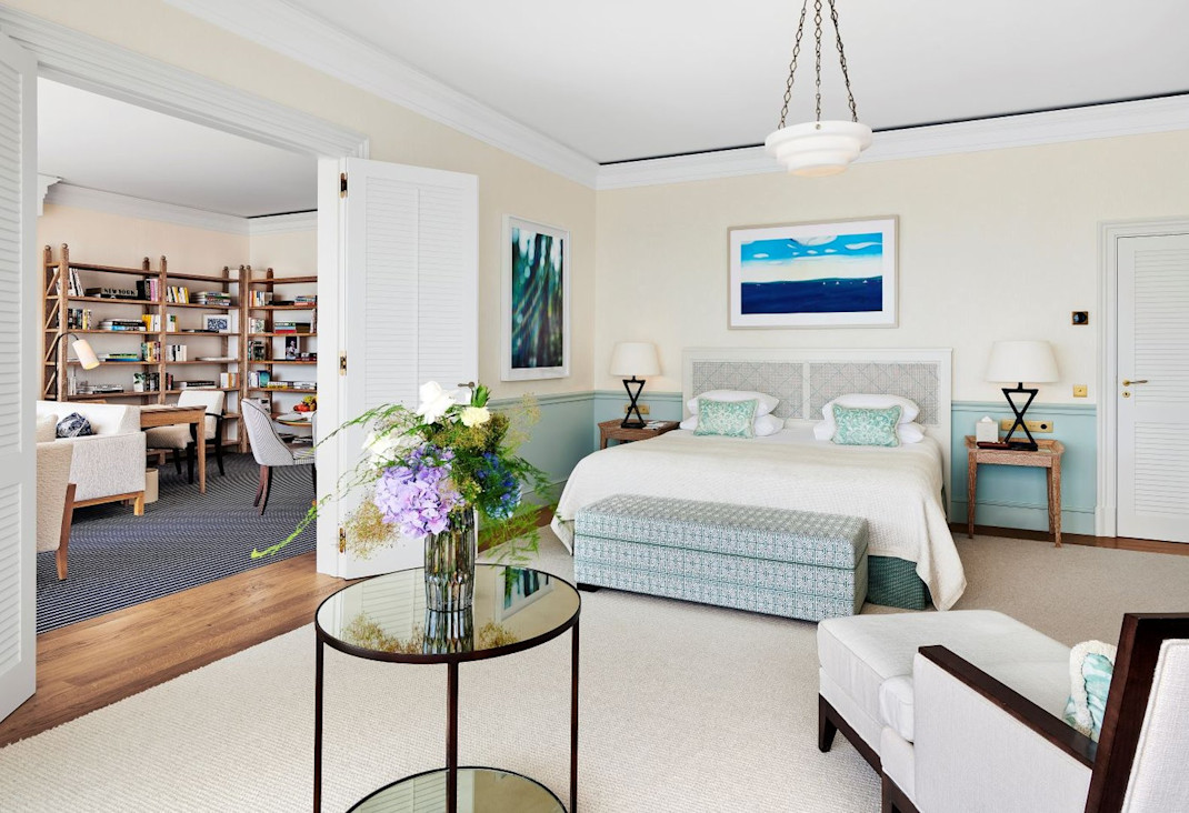 HDC - Eden-Roc Suite room