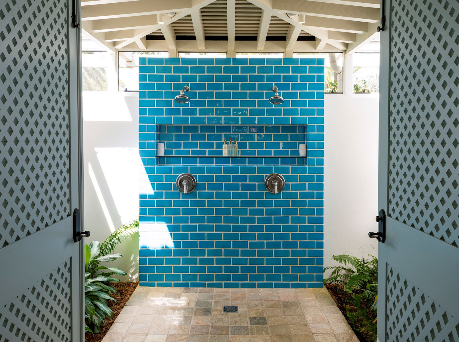 Room XTUC - Image 14