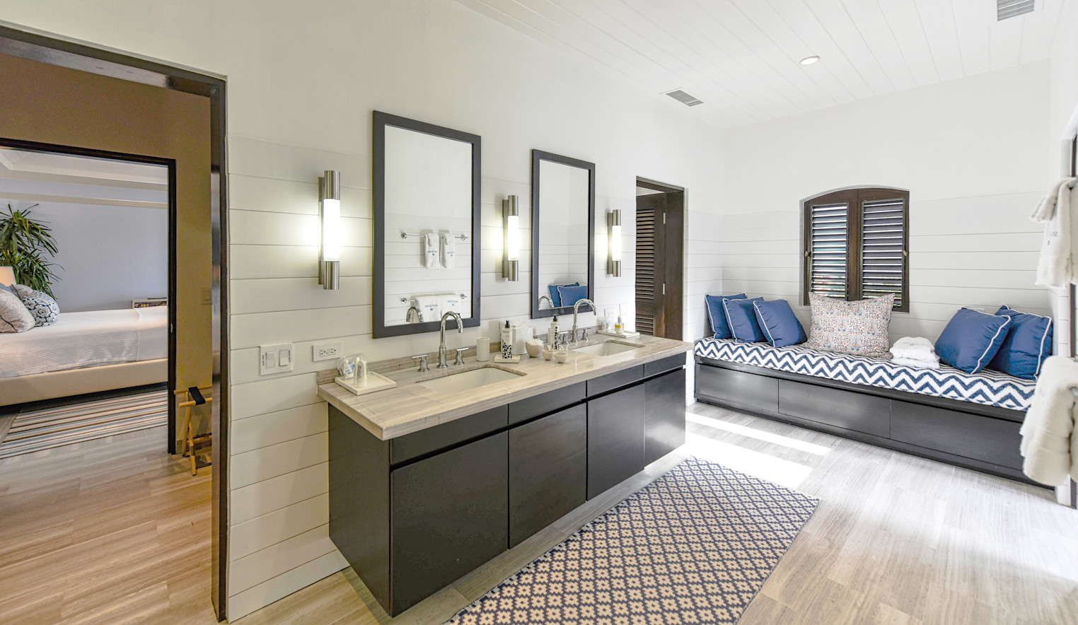 Bathroom - MARIPOSA (2)