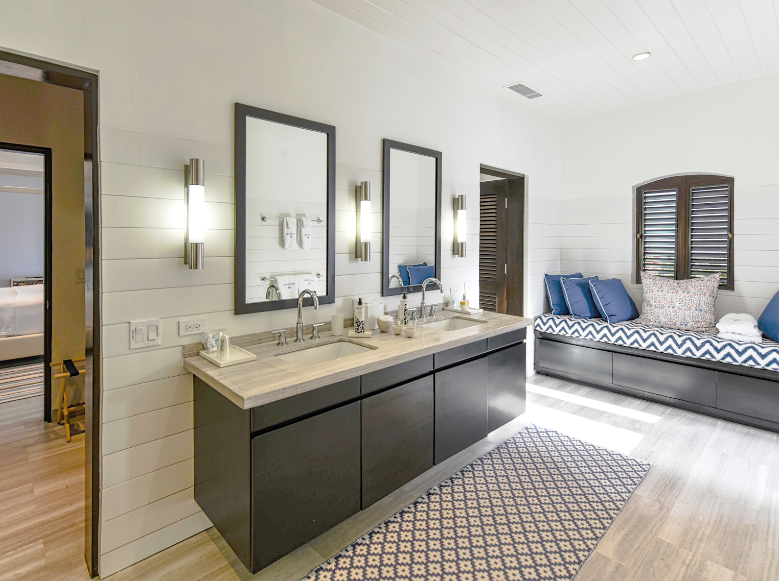 Bathroom - MARIPOSA (2)